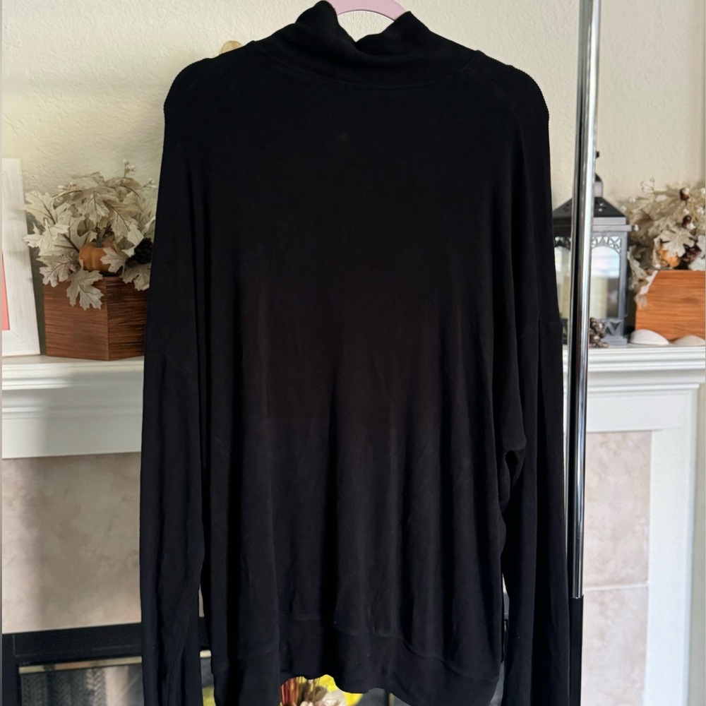 Mockneck Longsleeve Ribbed Black Sweater w/ Padding | Klassy Network | Size XL
